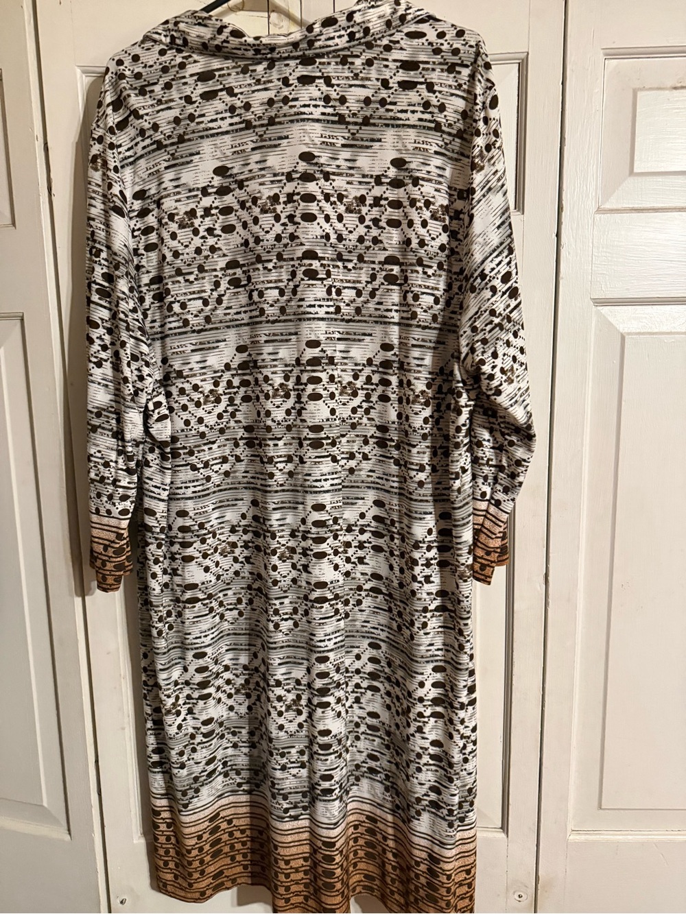 Printed Long Sleeve Maxi Dress in Black and Cream